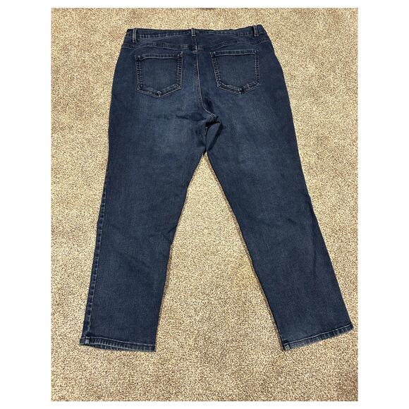 Gloria Vanderbilt Ladies' Amanda Dark Wash Denim Jeans - Size 18W - Picture 2 of 3